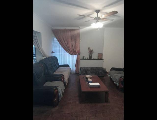 3 BEDROOM HOUSE FOR SALE IN BIRCHLEIGH